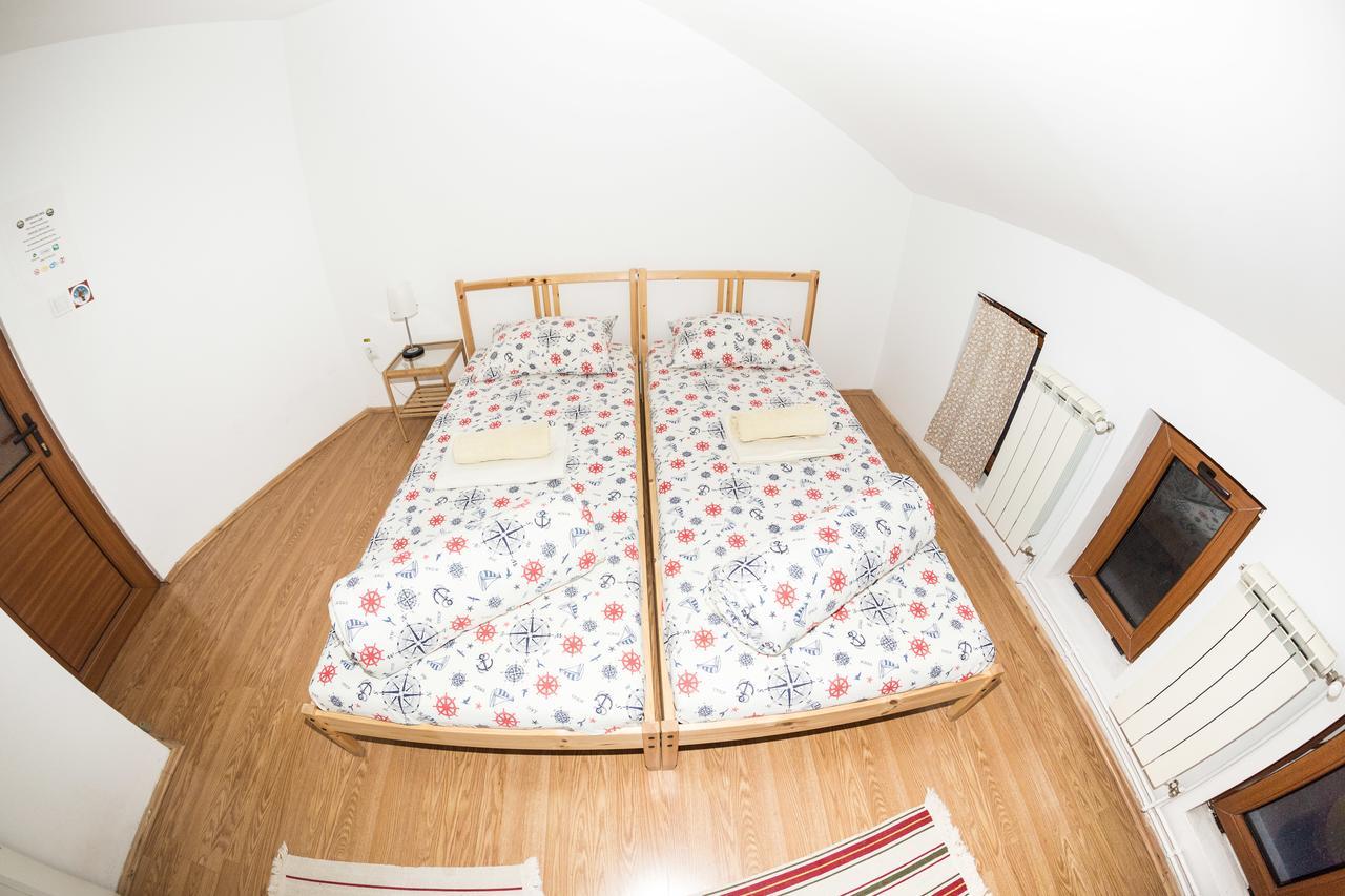 Exit Routine Hostel Timisoara Room photo