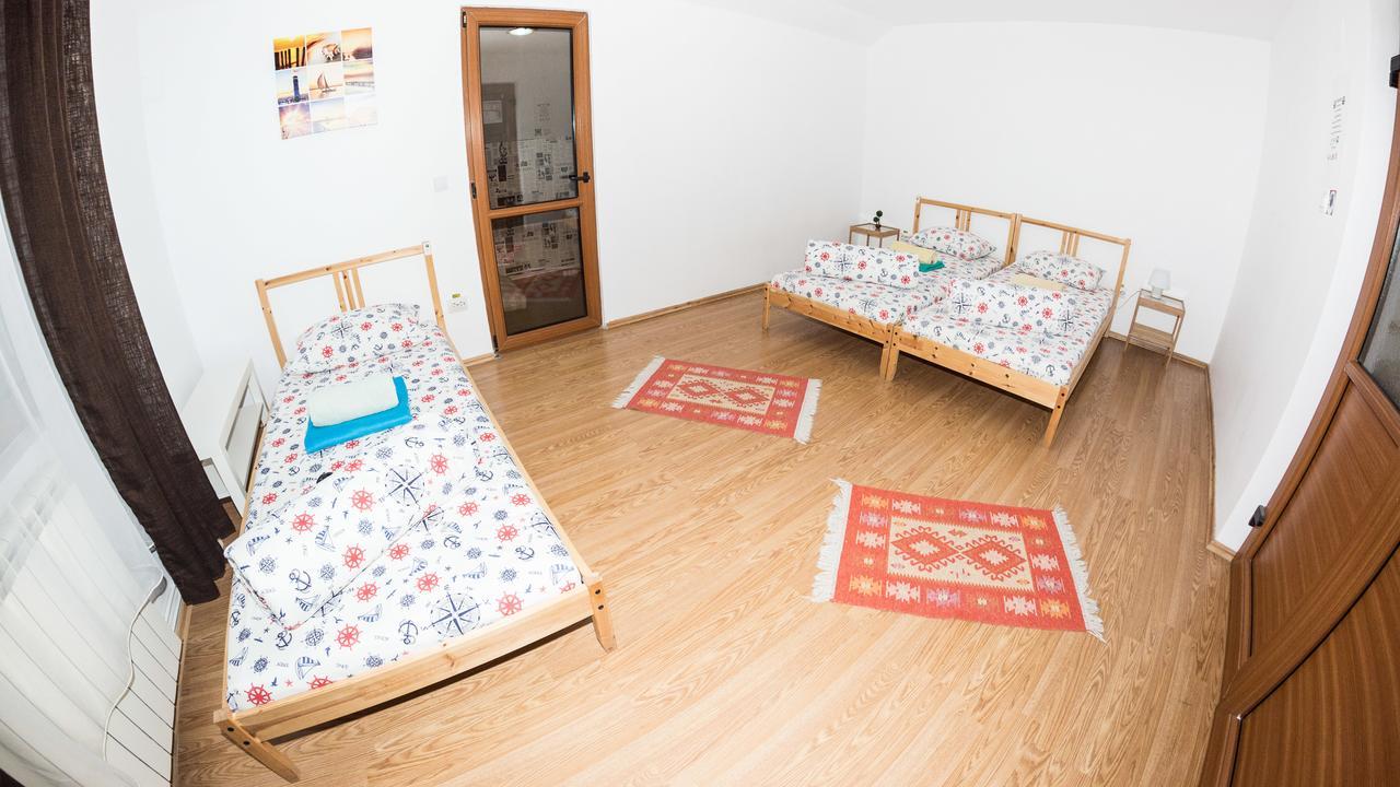 Exit Routine Hostel Timisoara Room photo